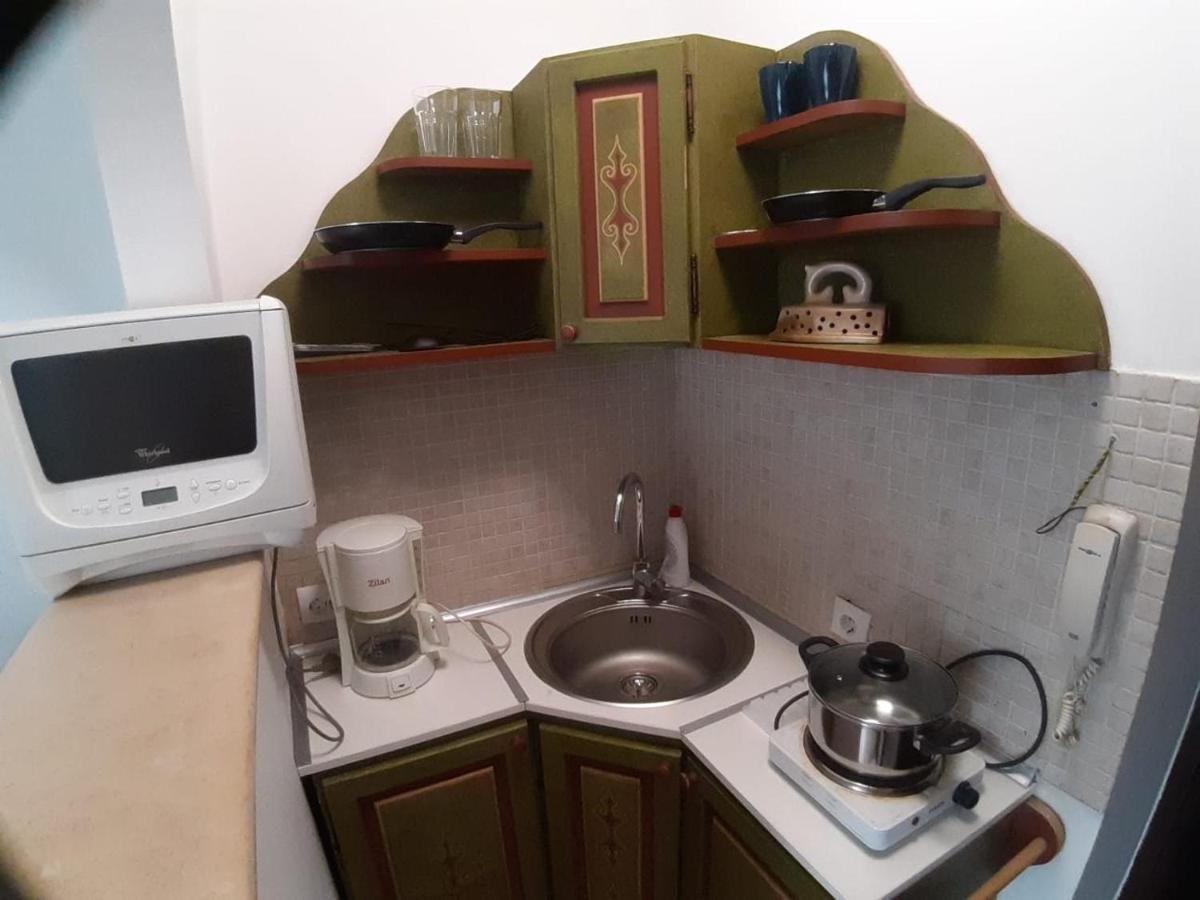 Luxury Piata Romana Center Apartment Bukares Bagian luar foto