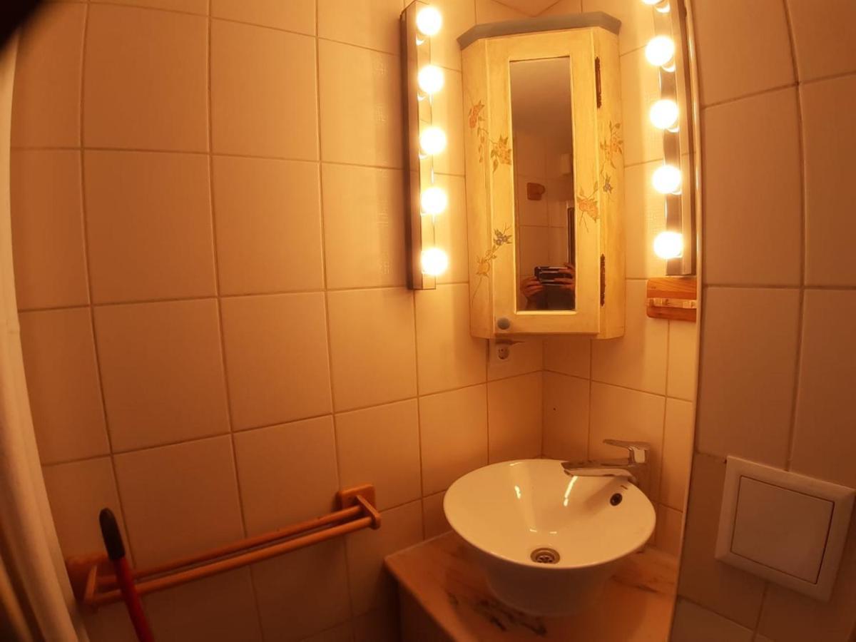 Luxury Piata Romana Center Apartment Bukares Bagian luar foto